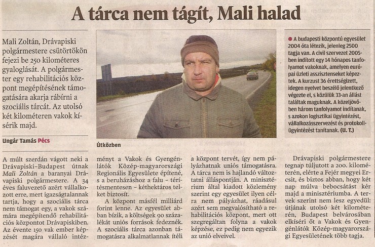 A tárca nem tágít, Mali halad