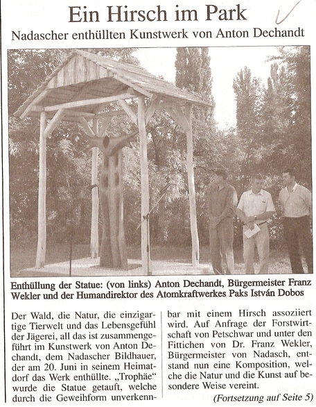 Ein Hirsch im Park