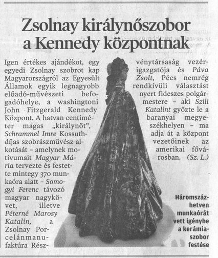 Zsolnay királynőszobor a Kennedy központnak