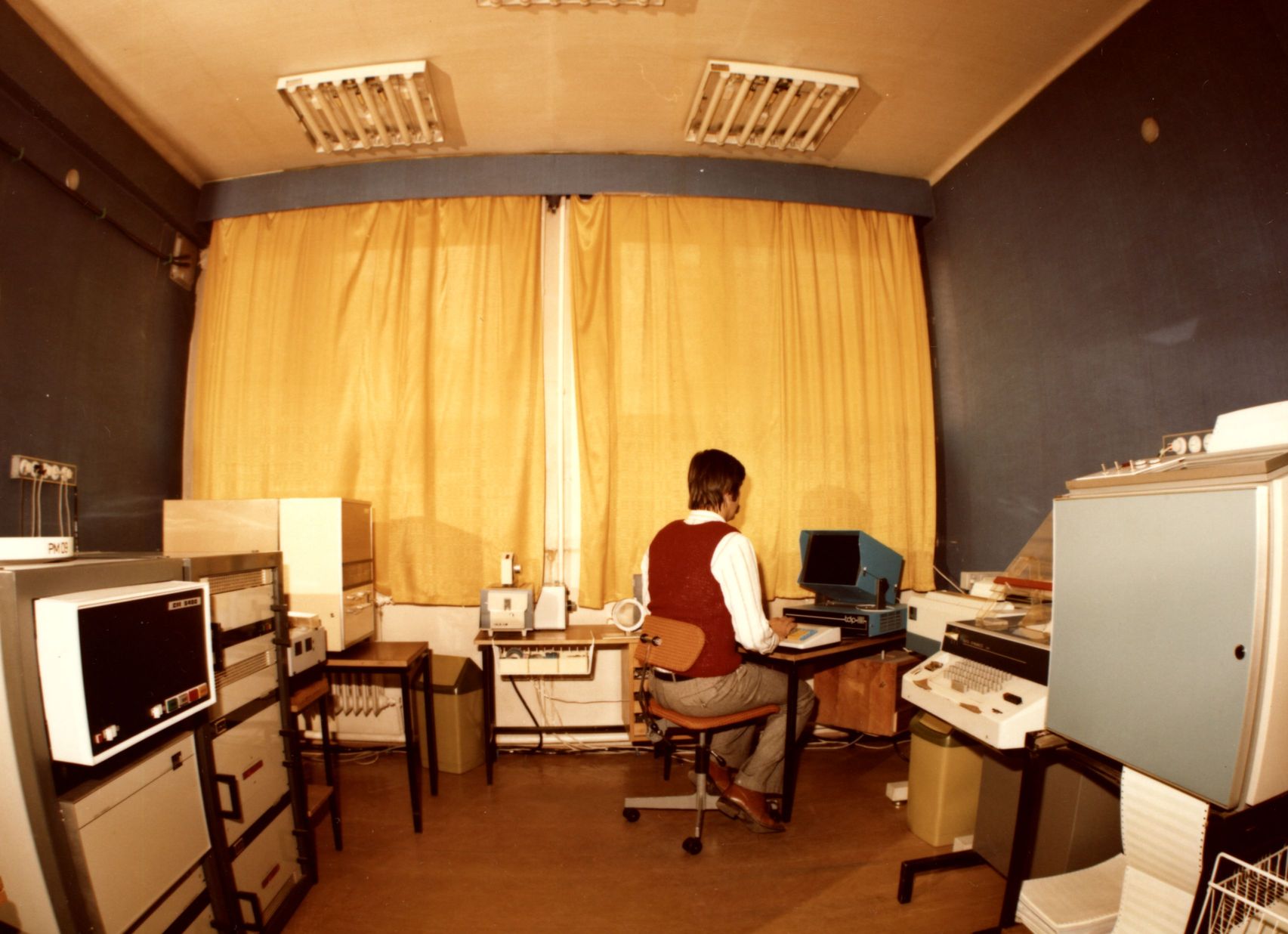 PTV Számítóközpont A PTV új számítógépe, belső felvételek 1980, 1984
